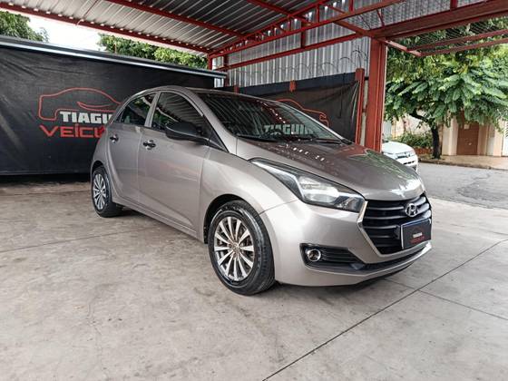 HYUNDAI HB20 1.0 COMFORT 12V FLEX 4P MANUAL HYUNDAI HB20 1.0 COMFORT 12V FLEX 4P MANUAL